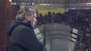Robert Maaskant slaat dug-out kapot