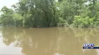 Lake Limestone released 78 billion gallons of water causing the Navasota River to flood