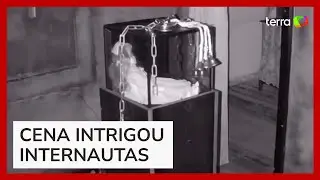Câmera de segurança flagra boneca conhecida como 'Annabelle do Reino Unido' se mexendo sozinha
