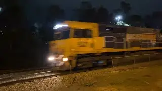 #9321, #9324 & #G542 leads 4AM5 through Keswick
