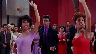 Darts - Daddy cool  (The girl can't help it)