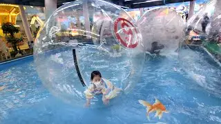 물위를 달릴 수 있는? 서은이의 물위 큰 공속 놀이 월미도 놀이공원 옥토끼 우주센터 Outdoor Playground