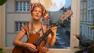 How to Play and Sing Jambo Bwana &ndash; A Welcome Song from Kenya (Swahili, English & French)