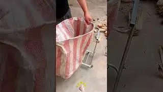 Convenient Bag Holder Tool Usage Method 🛍️📦 DIY👍