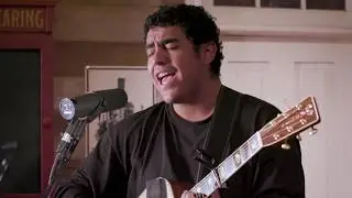 Martin Guitar Museum Session with Scarypoolparty - Out Loud