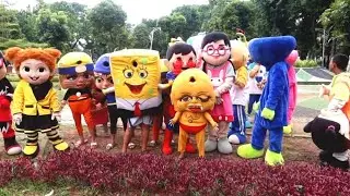 badut lari cepat muterin taman ~ badut lari - lari
