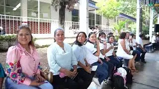 MUJER ALZA TU VOZ COBACH 35