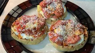 Sopes rellenos con huevos y salchichas