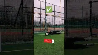 Low Dive ✅❌ #goalkeepers #goalkeeper #gk #goalkeepertips #goalkeeping #goalkeepersaves #goalie