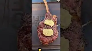 This guy makes best 🥩 #steak #tomahawksteak #bbq #food #beef #meat #ribeyesteak #steakcooking