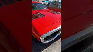 1972 Plymouth Roadrunner 440 Engine With 6 Pack #short #musclecar #plymouthroadrunner #plymouth
