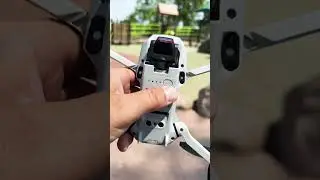 Who knows about the @DJI Mini 2's butthole button?  (.)  🤣🤣🤣🤣😳