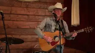 Mike Hellman performs 