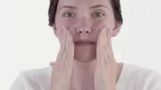 How to Apply Nerium's Double Cleaning Botanical Face Wash