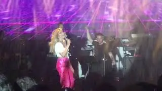 Aleyna Tilki -  Yol Ver ( Manavgat Konseri )