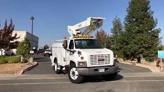 2003 GMC C7500 Versalift VST5000I Articulating Bucket Truck