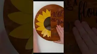How to Hang a Vinyl Wood Round Door Sign ⏰