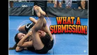 Girls Grappling Scissors Choke | Headscissors