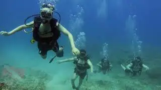 Beginners Try SCUBA In Hawaii - Vlog 707