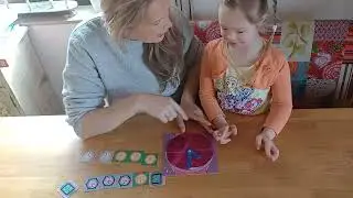 Uhrzeit lernen macht Spa&szlig;!!! Teil 1. Mathe macht gl&uuml;cklich.