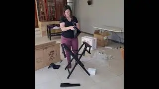 How to assemble the make-up chair.