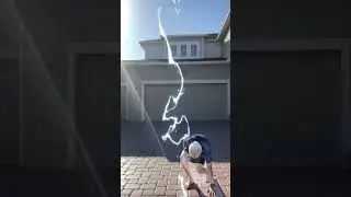 He jumped over a house!!! 🫨 #capcut #edit #jump #viral #tiktok #lightninground