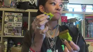 Taste Test - H Mart Snacks - Uji Matcha Cakes with Red Beans 3Pcs