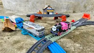 Unboxing dan Merakit Mainan Kereta Api Hyper Glow Ashima Thomas & Friends, Kereta Api Cassiopeia