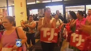T.J.Maxx opens its first store on Maui