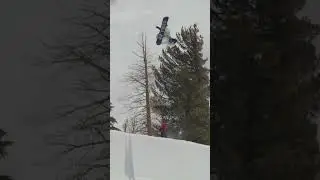 That was HUGE 🚀 #snowboarding