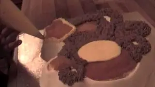 Making a Wilton Monkey Cake - Part 3