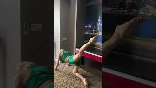 Махи на ягодицу