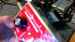 the Electro-Faustus EF102 Photo Theremin