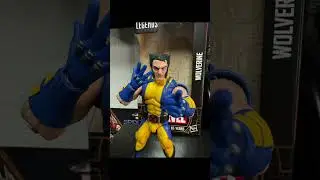 NEW ASTONISHING WOLVERINE FIGURE IS 🔥 #marvelcomics #deadpoolvswolverine #actionfigure #hasbro