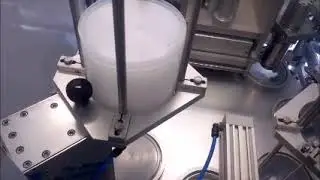 ROTARY FILL SEAL WITH FILM COIL