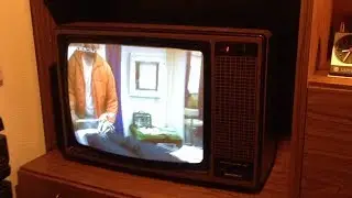 GRUNDIG SUPER COLOR 30 (8485) Farbfernseher von 1980