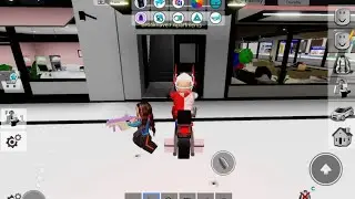 I escaped  the police  for 24 Hours (Brookhaven)