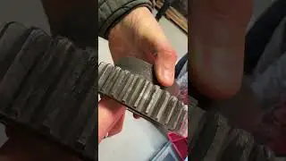 Restauration Tigre I : mauvaise surprise pour la bo&icirc;te de vitesses !