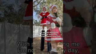 I promise, I&rsquo;m real 🎅🏼 #tall #stiltwalker #santa #themeparkperformer