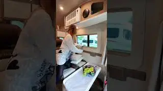 4 seats with blind windows and upper and lower beds #RV #SAIC Maxus #travel with RV #SAIC Maxus