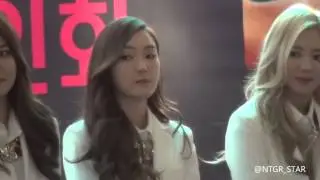 140314 SNSD JESSICA Yeouido IFC Fansign event (2) by NTGR_STAR