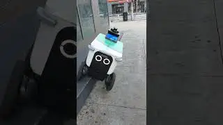 Подача 🤖 Робот пытается забраться на уступ 🛹😳&hellip; и терпит неудачу! #Подача #ПодачаРоботов #Роботика...