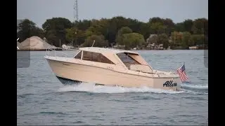 1972 Chris Craft 28 Commander Sport Express; SOLD