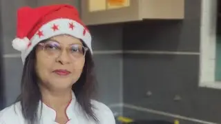 Christmas Special cup cakes Recipe | Plum Muffins with colourful decoration by Khana Express