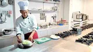 Pasang Galjen Sherpa Kitchen Helper KII