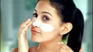 Clean & Clear's Black Head Scrub