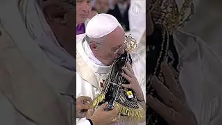 Parab&eacute;ns Papa Francisco! Nossa Senhora Aparecida e o Brasil inteiro te ama 🎂❤️🙏 #papafrancisco