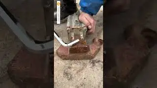 Quickly remove rusty bolts
