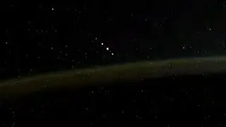 Russischer Kosmonaut filmt unbekannte Flugobjekte im All