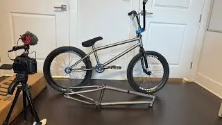 BUILDING A NEW BIKE (behind the scenes)